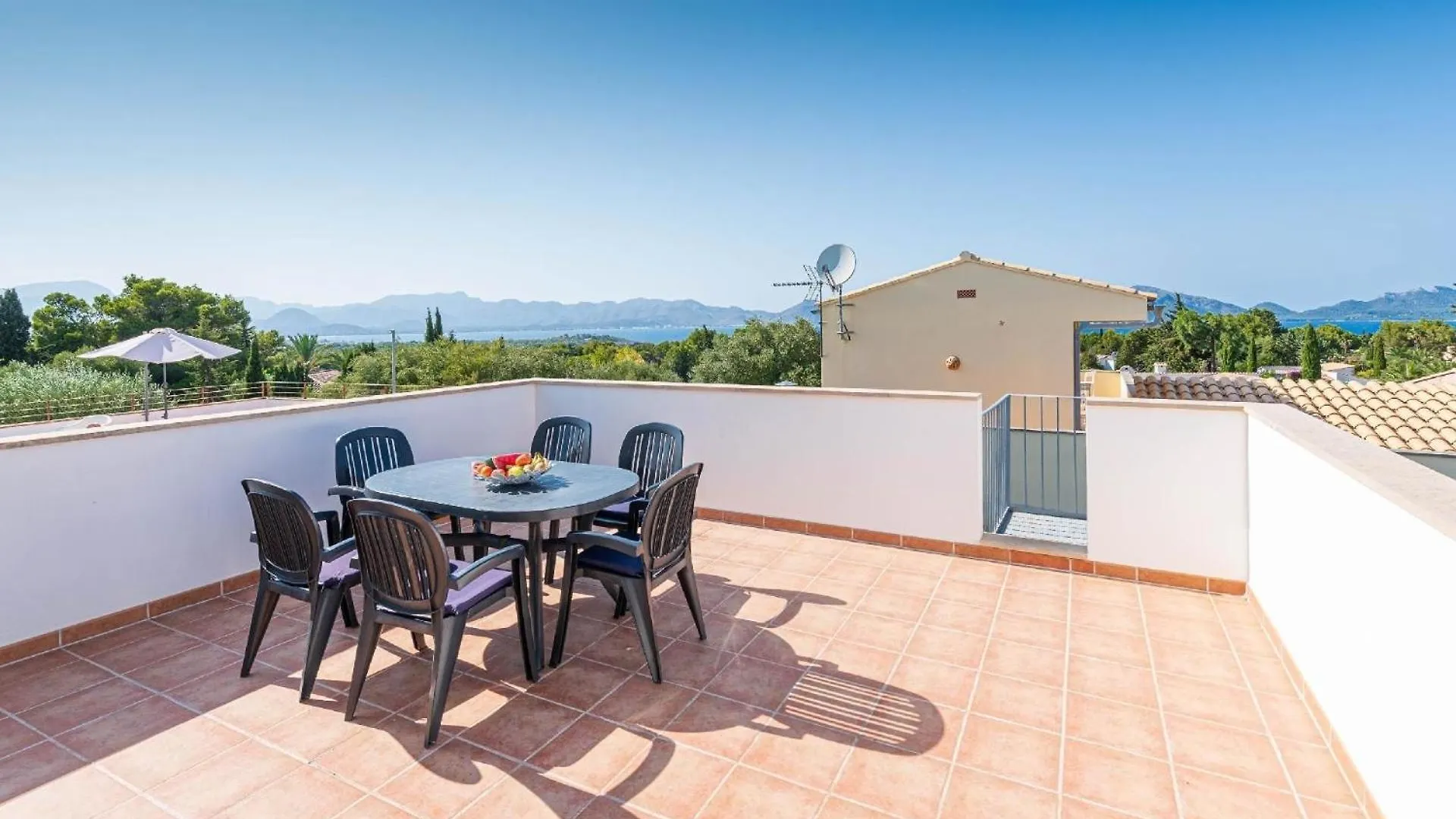 Ferienvilla, Mit Pool, Grosser Terrasse Und Atemberaubenden Meerblick U Bergblick 阿尔库迪亚 0*,  西班牙