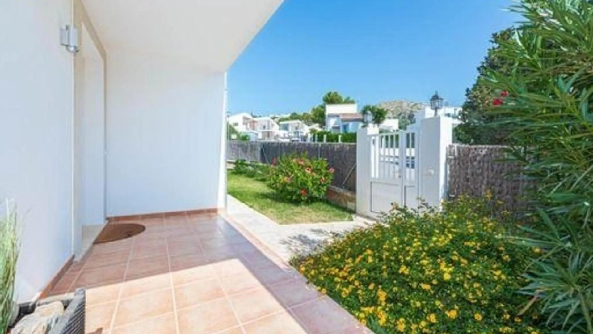 度假居 Ferienvilla, Mit Pool, Grosser Terrasse Und Atemberaubenden Meerblick U Bergblick 阿尔库迪亚 西班牙