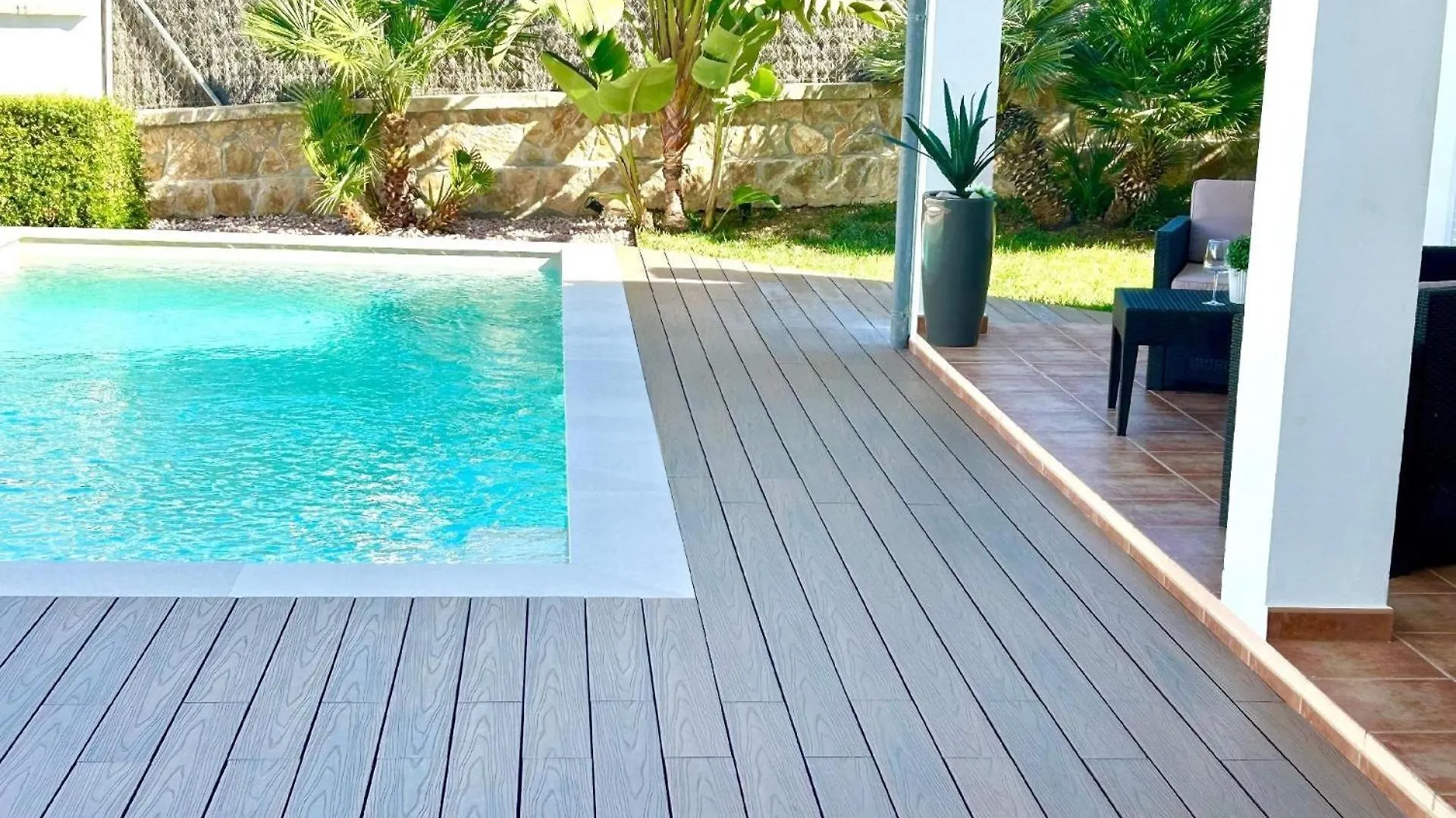 度假居 Ferienvilla, Mit Pool, Grosser Terrasse Und Atemberaubenden Meerblick U Bergblick 阿尔库迪亚
